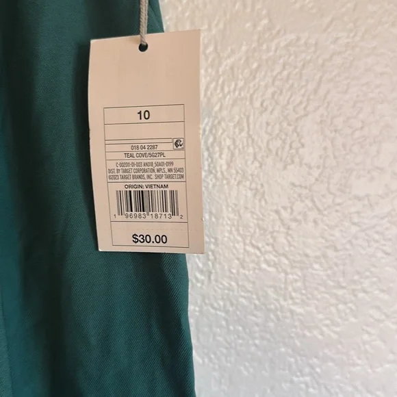 Women’s Green Cargo Dress Pants - Picture 5 of 5